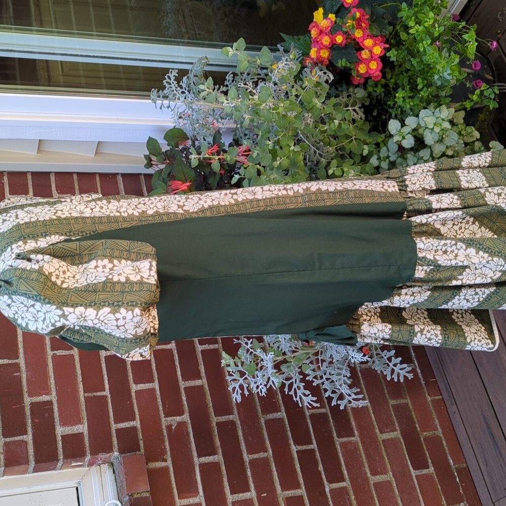 Vintage Hawaiian Lolenani Dress - Picture 8 of 10